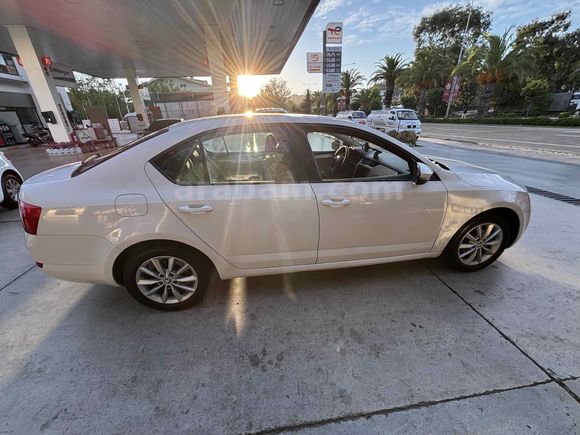 Sahibinden DEĞİŞENSİZ 1.6 TDI Octavia 