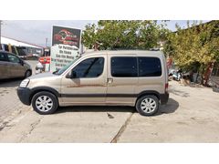 Sahibinden Peugeot Partner 1.6 HDI Adventure 2011 Model