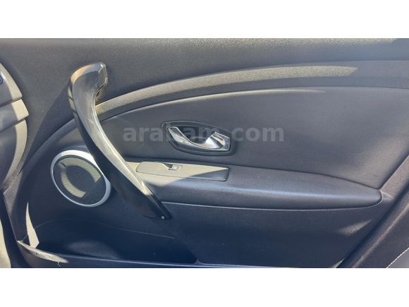 Sahibinden Renault Fluence 1.5 dCi Bold Edition 2012 Model