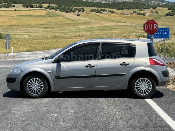 Galeriden Renault Megane 1.4 Authentique 2005 Model Yozgat