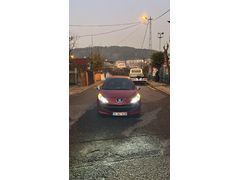 Sahibinden Peugeot 207 1.4 HDi Trendy 2006 Model  253.000 km Kırmızı