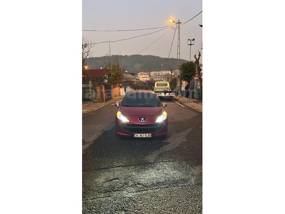 Sahibinden Peugeot 207 1.4 HDi Trendy 2006 Model  253.000 km Kırmızı