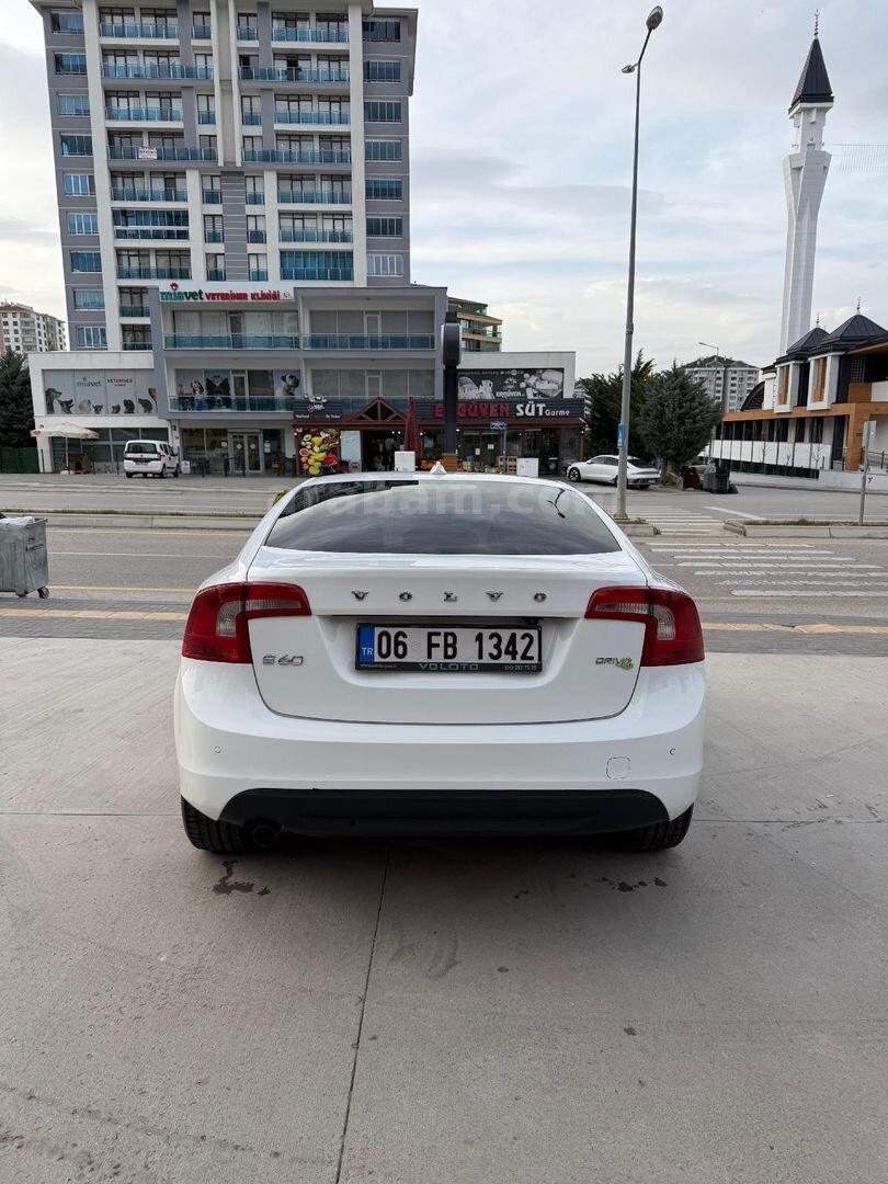 Sahibinden Volvo S60 1.6 D Advance 2013 Model Ankara 287.000 km Beyaz 2