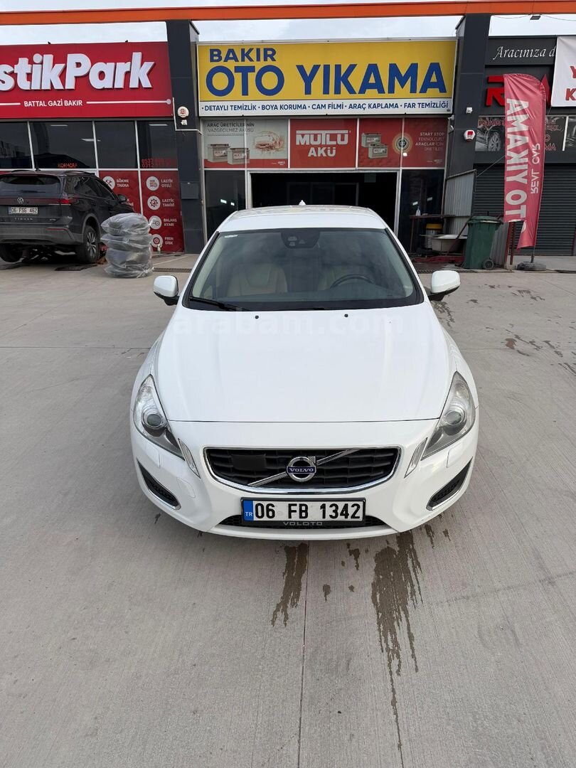 Sahibinden Volvo S60 1.6 D Advance 2013 Model Ankara 287.000 km Beyaz 6