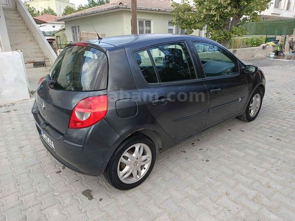 Sahibinden Renault Clio 1.5 dCi Authentique 2007 Model  285.000 km Siyah