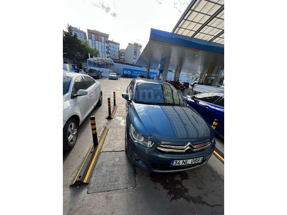 ilk Sahibinden emsalsiz Citroen Exsetuve C-Elysée 1. Lacivert