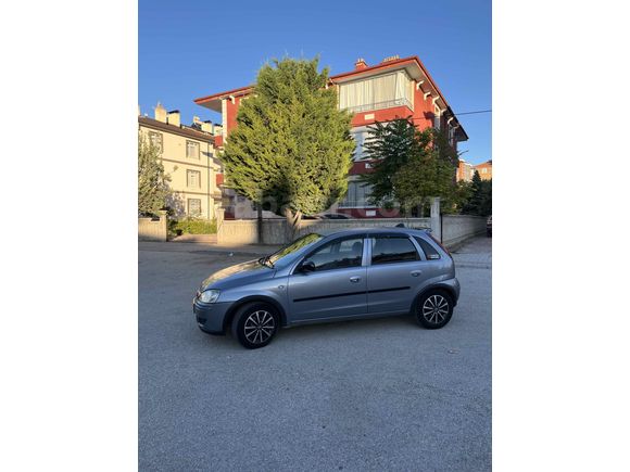DÜŞÜK KM Lİ DEGİŞENSİZ CORSA
