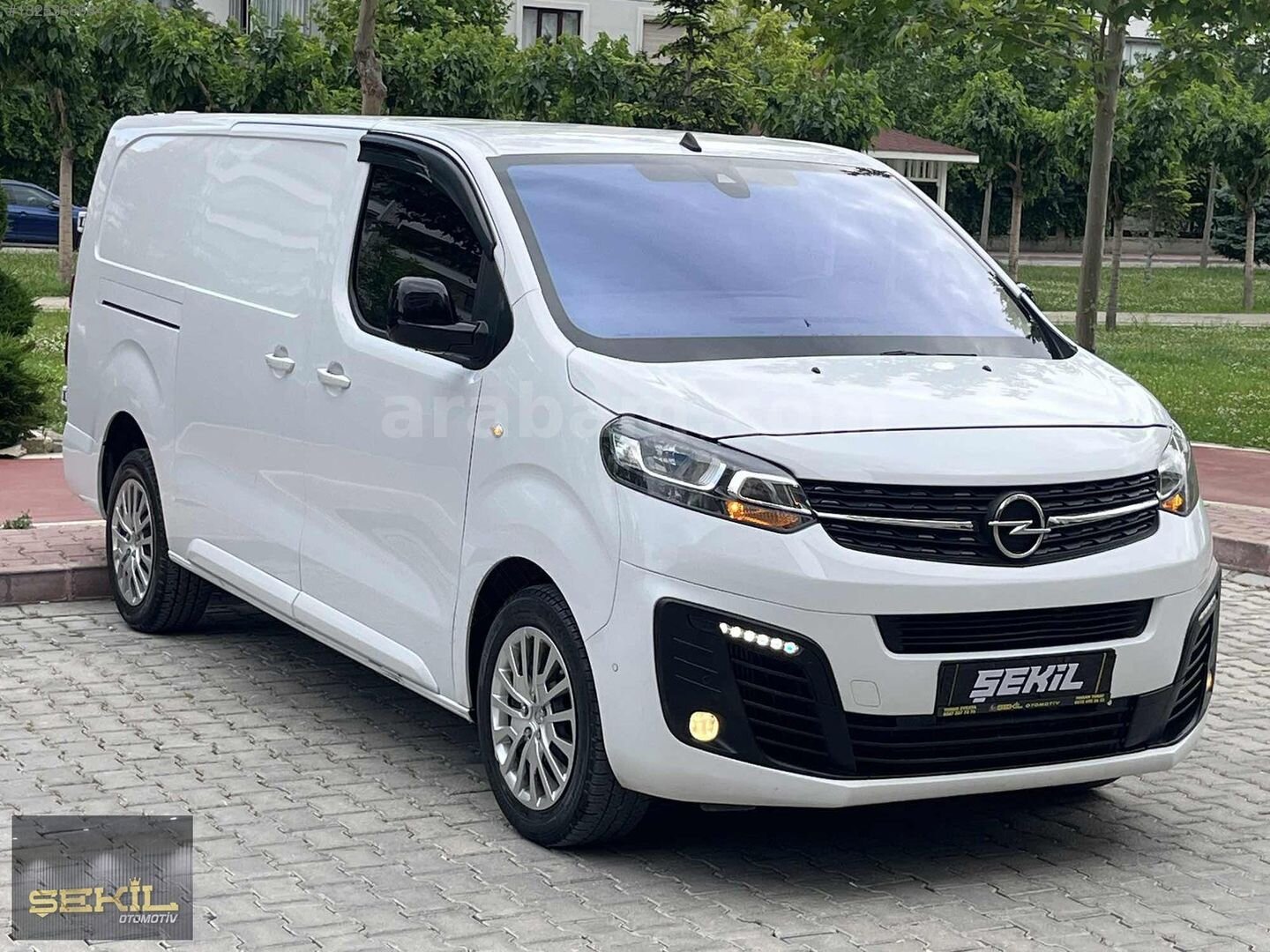 Galeriden Opel Vivaro 2.0 CDTI Elegance XL 2023 Model Konya 51.000