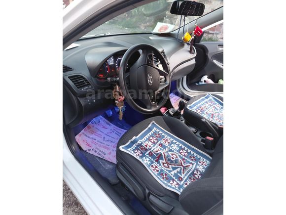 Sahibinden Hyundai Accent Blue 1.6 CRDI Mode Plus 2015 Model Ankara