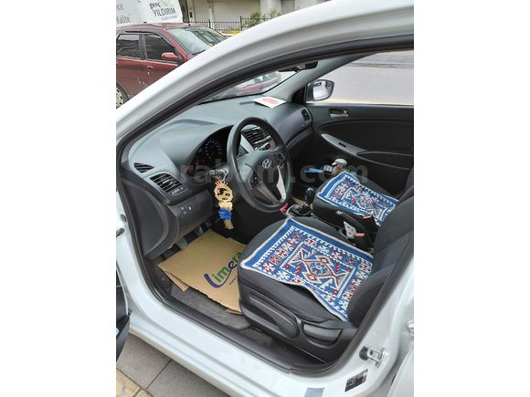 Sahibinden Hyundai Accent Blue 1.6 CRDI Mode Plus 2015 Model Ankara