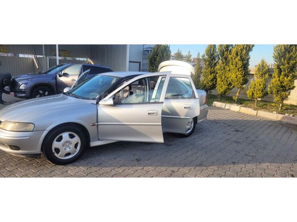Hastasına Sahibinden Opel Vectra 2.0 DTI CD 2000 Model 