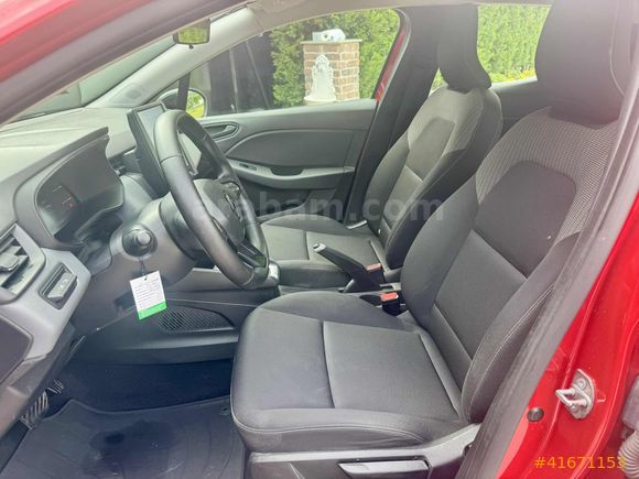 2023 Clio 1.0 TCE Equilibre