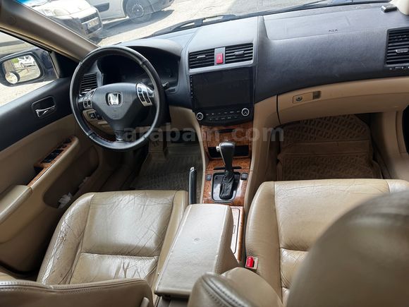 285.000 de Accord 2.4 Executive 2004 Model 