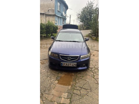 285.000 de Accord 2.4 Executive 2004 Model 
