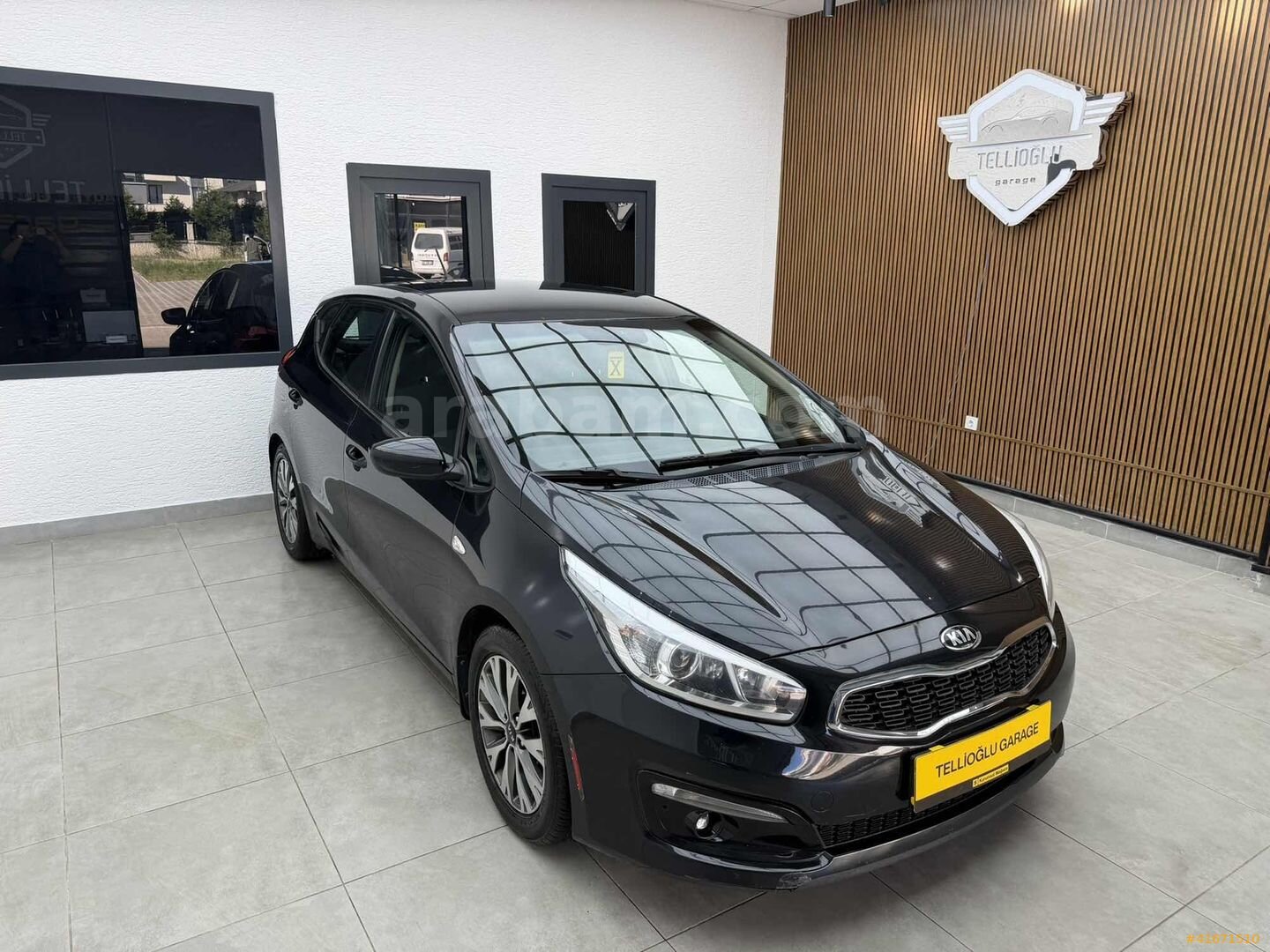 Galeriden Kia Ceed 1.6 CRDi Comfort 2015 Model Kocaeli 170.000 km Siyah 3