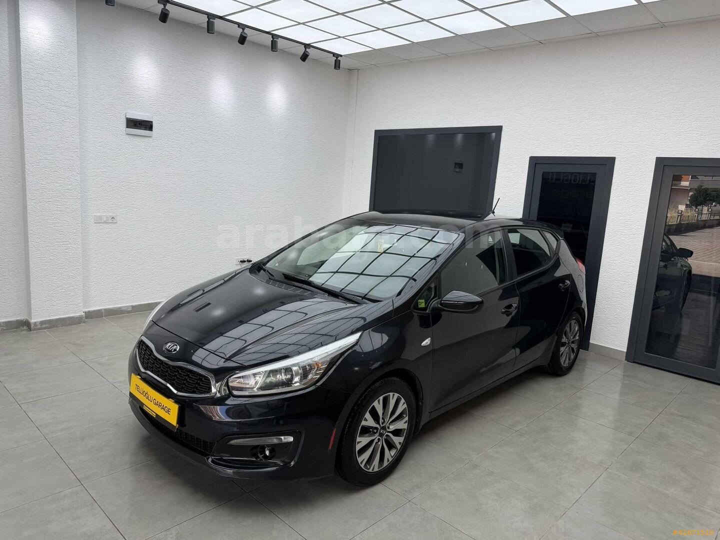 Galeriden Kia Ceed 1.6 CRDi Comfort 2015 Model Kocaeli 170.000 km Siyah 5