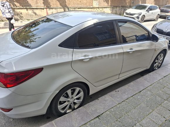 Sahibinden Hyundai Accent Blue 1.4 D-CVVT Mode Plus 2017 Model