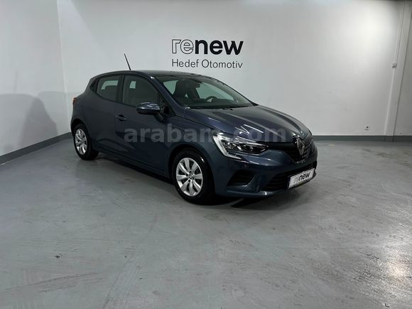 HEDEF RENAULT PLAZA'DAN 2022 CLİO JOY XTRONİC EKRANLI - ORİJİNAL