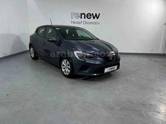 HEDEF RENAULT PLAZA'DAN 2022 CLİO JOY XTRONİC EKRANLI - ORİJİNAL
