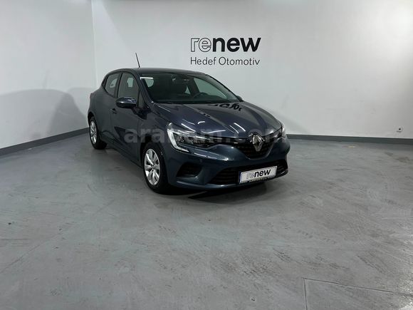 HEDEF RENAULT PLAZA'DAN 2022 CLİO JOY XTRONİC EKRANLI - ORİJİNAL