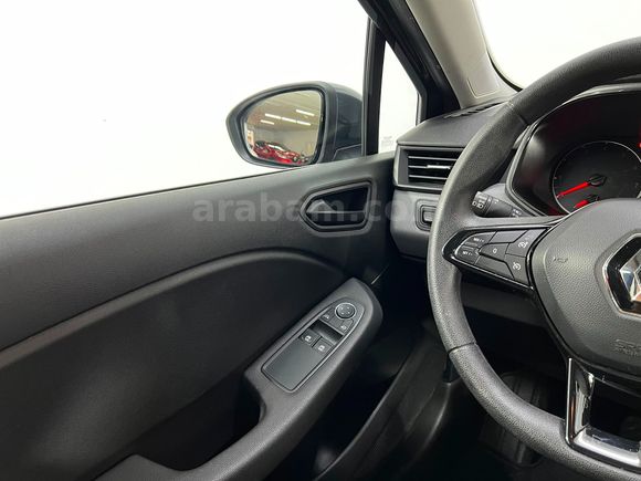 HEDEF RENAULT PLAZA'DAN 2022 CLİO JOY XTRONİC EKRANLI - ORİJİNAL