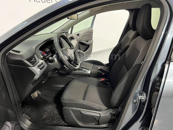 HEDEF RENAULT PLAZA'DAN 2022 CLİO JOY XTRONİC EKRANLI - ORİJİNAL