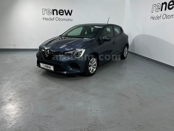HEDEF RENAULT PLAZA'DAN 2022 CLİO JOY XTRONİC EKRANLI - ORİJİNAL