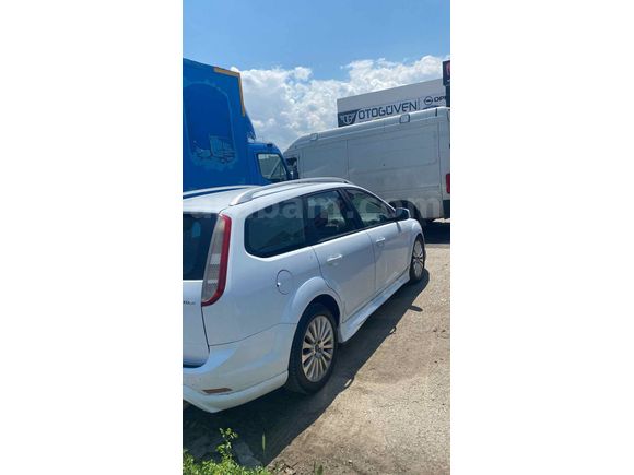 Sahibinden Ford Focus 1.6 TDCi Trend X 2009 Model  383.000 km Beyaz