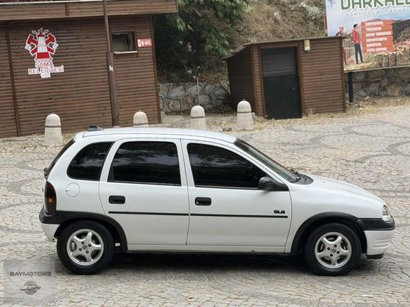 BAY MOTORS'DAN OPEL CORSA 1.4 GLS DEGİŞENSİZ TEMİZ