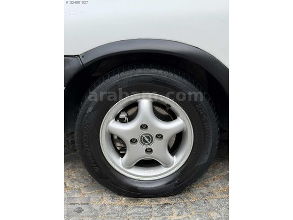BAY MOTORS'DAN OPEL CORSA 1.4 GLS DEGİŞENSİZ TEMİZ