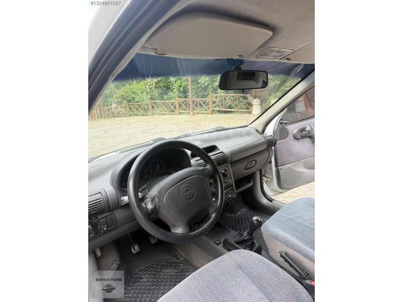 BAY MOTORS'DAN OPEL CORSA 1.4 GLS DEGİŞENSİZ TEMİZ