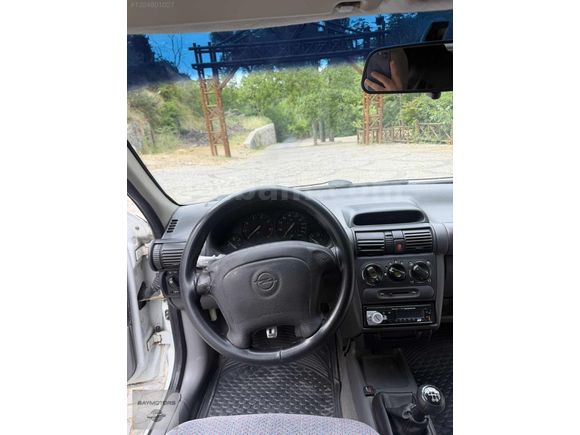 BAY MOTORS'DAN OPEL CORSA 1.4 GLS DEGİŞENSİZ TEMİZ