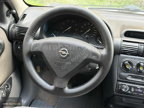 DEĞİŞENSİZ 4 PARÇA BOYALI OPEL CORSA 98 MODEL KLİMALI 1.4 GLS