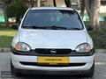 DEĞİŞENSİZ 4 PARÇA BOYALI OPEL CORSA 98 MODEL KLİMALI 1.4 GLS
