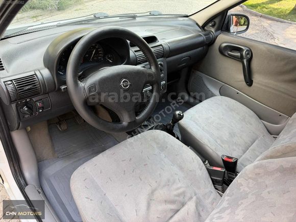 DEĞİŞENSİZ 4 PARÇA BOYALI OPEL CORSA 98 MODEL KLİMALI 1.4 GLS