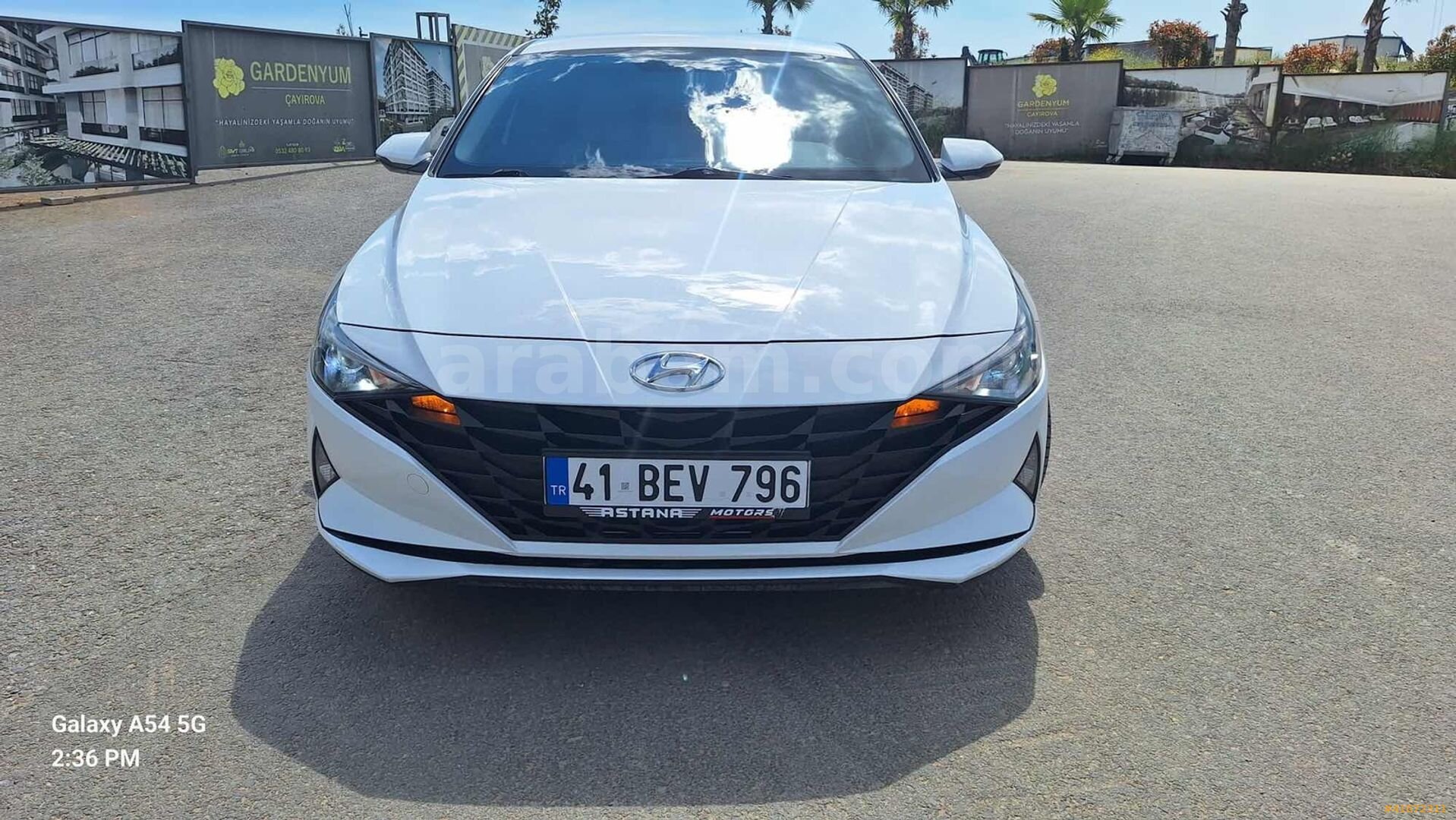 Galeriden Hyundai Elantra 1.6 MPI Smart 2021 Model Kocaeli 174.000 km Beyaz 2