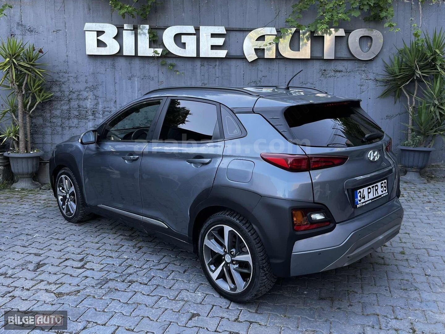 Galeriden Hyundai Kona 1.6 CRDI Elite Smart 2020 Model İstanbul 139.000 km Mavi 3