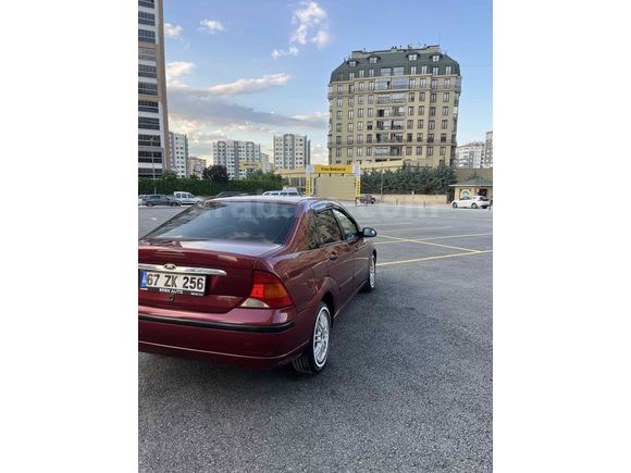 Sahibinden Ford Focus 1.6 Ghia 2002 Model 