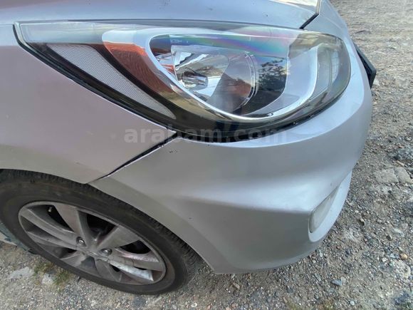 Sahibinden Hyundai Accent Blue 1.6 CRDI Mode 2012 Model 