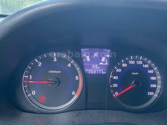 Sahibinden Hyundai Accent Blue 1.6 CRDI Mode 2012 Model 