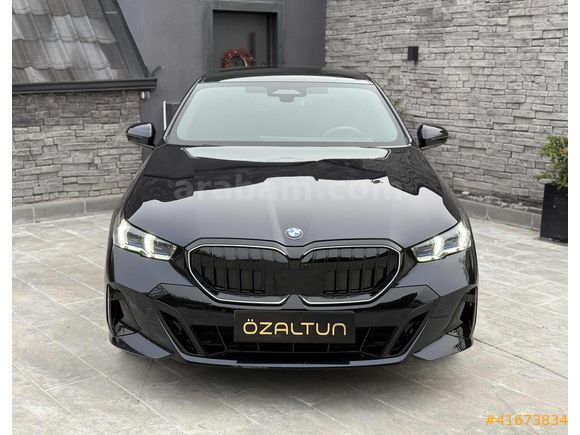 BOYASIZ 2024 Bmw520İ M Sport 20.000Km 20inçJant (K.K Geçerlidir)