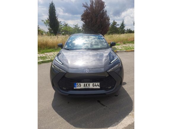 Sahibinden Toyota C-HR 1.8 Hybrid Passion 2024 Model