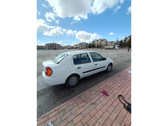 Sahibinden Renault Clio 1.4 RNA 2001 Model