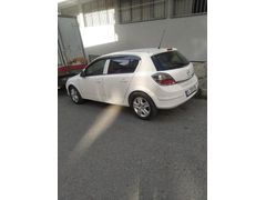 Sahibinden Opel Astra 1.6 Essentia 2012 Model  200.000 km Beyaz