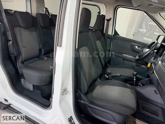 //BOYASIZ/HATASIZ//22.000KM//2025 FORD COURİER//DELUXE/%20 KDVLİ