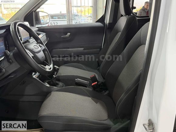 //BOYASIZ/HATASIZ//22.000KM//2025 FORD COURİER//DELUXE/%20 KDVLİ