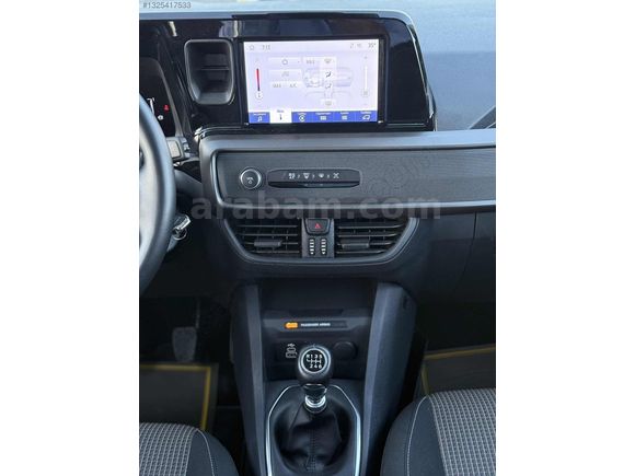 2025 MOD FORD COURİER 1.5 DELUXE 10.000 KMDE HATASIZ BOYASIZ