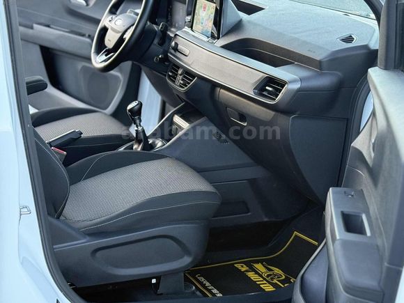 2025 MOD FORD COURİER 1.5 DELUXE 10.000 KMDE HATASIZ BOYASIZ