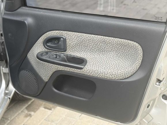 RSM MOTORS RENAULT CLİO 1.5 AUTHENTİQUE MASRAFSIZ TERTEMİZ