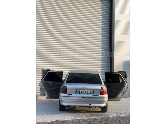 Sahibinden Opel Astra 1.4 GL 1994 Model  360.000 km Gri